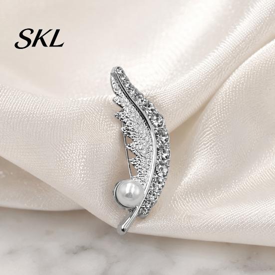 Durable Feather Accessory Faux Pearl Rhinestone Brooch, Men Women Lapel Pin, Fashion Brooch Sweater Cardigan Coat Business Suit Clothing Jewelry