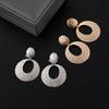 Vintage Metal Hammer Pattern Round Disc Clip On Earrings Without Piercing for Women Big Geometric Pendant Statement Jewelry Gift