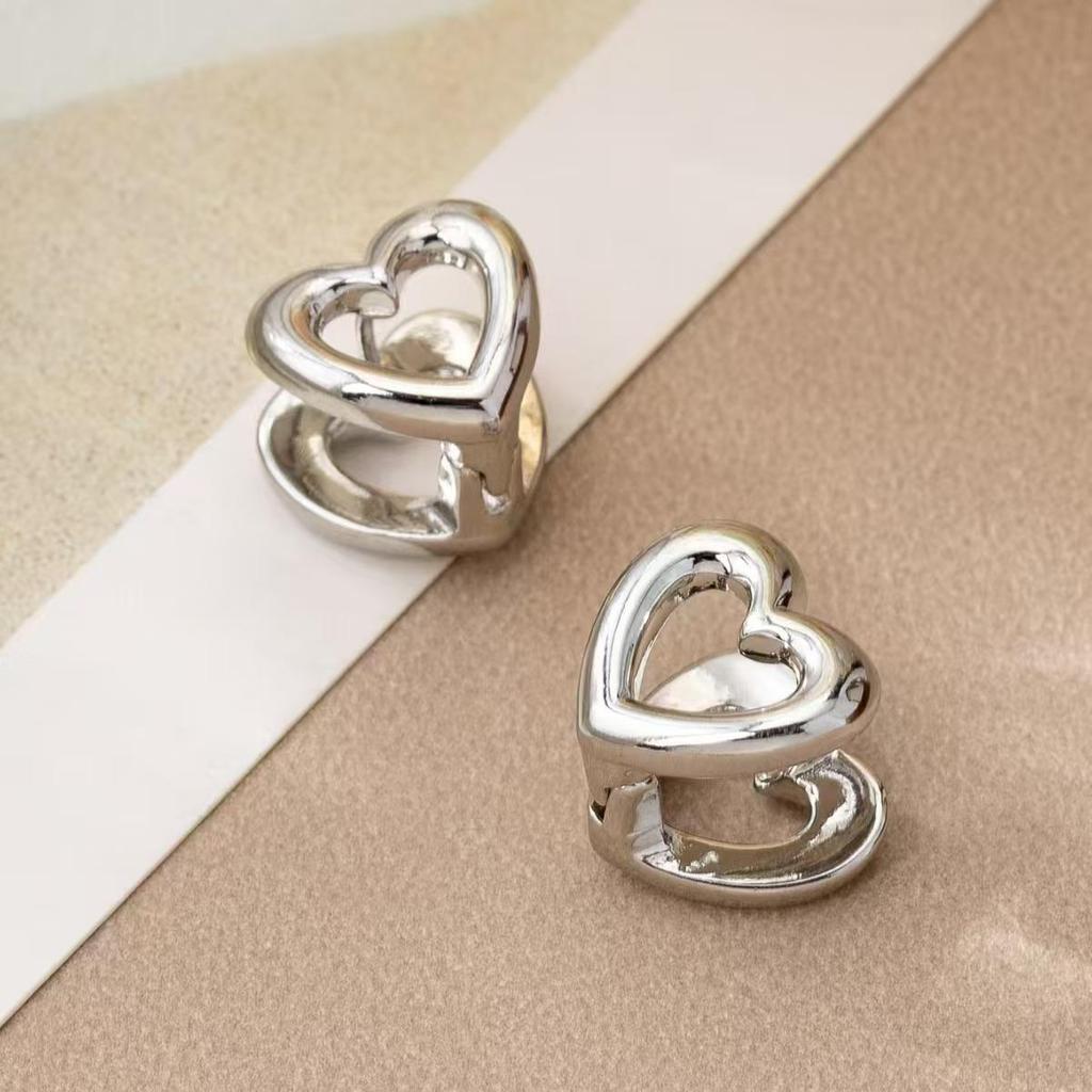 Gold Temperament Earrings: Elegant, Simple Design with Titanium Alloy Backs