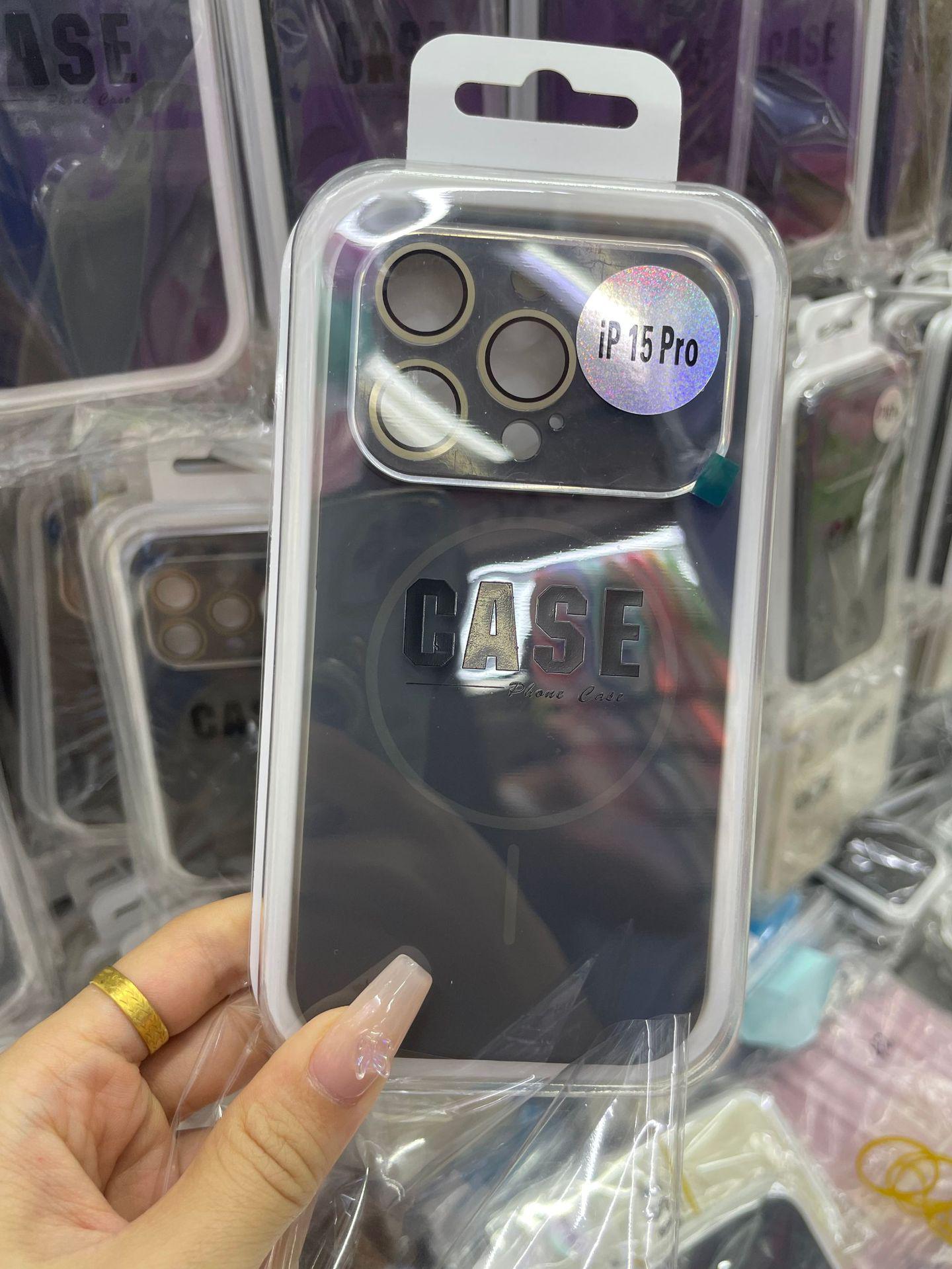 

Магнитный чехол из жидкого силикона для iPhone 17 Pro Max с полной защитой кнопок камеры iPhone 15 Pro
