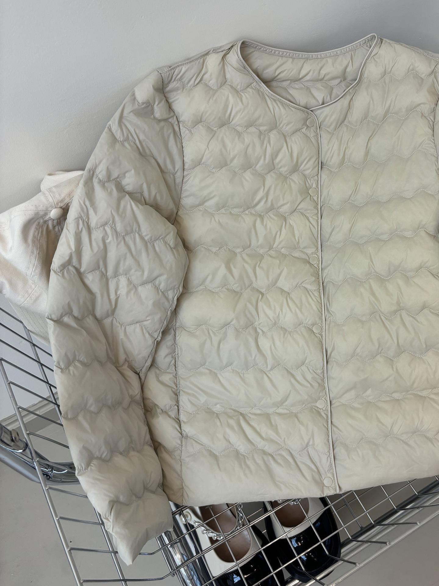 

Мягкий волнистый пуховик с длинными рукавами из белого утиного пуха, женская короткая куртка, двусторонний тонкий простой топ S белый