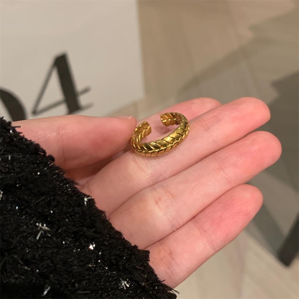 Adjustable High-Grade Retro Tiger Eye Stone Saddle Ring with Wheat Ear Design for Women