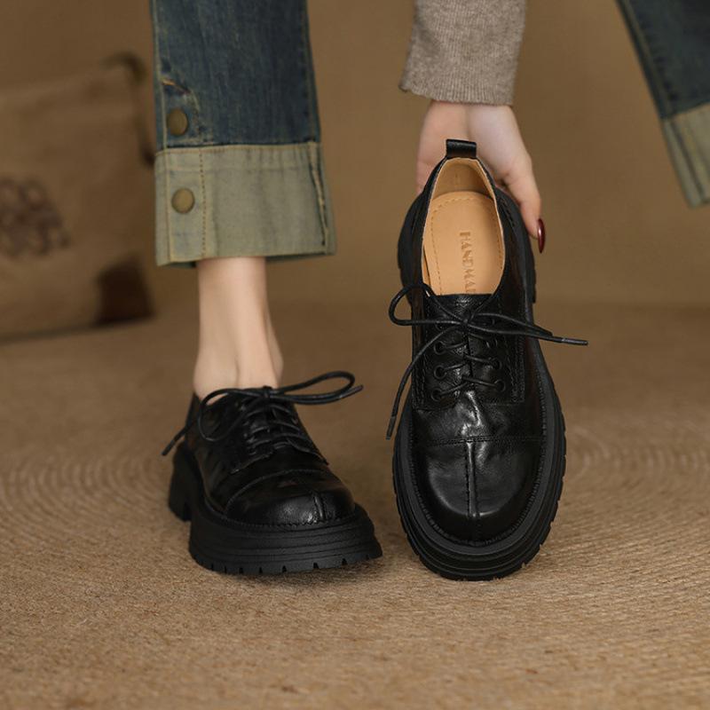 

Кожаные лоферы Four Seasons черные на низком каблуке Новые удобные повседневные одинарные туфли на шнуровке с круглым носком на платформе Нескользящая обувь больших размеров 34 чёрный