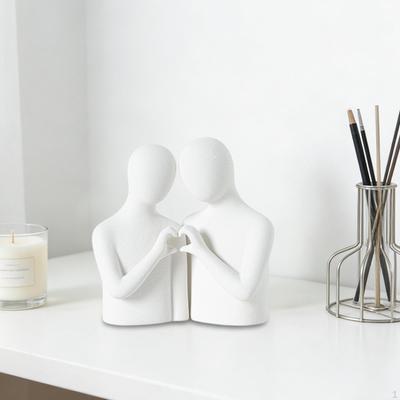 Abstrakcyjna Statua Pary Ozdoba na Biurko Sztuka Porcelanowa Ozdoba Stołu Serce Gest Figurka Kochankowie