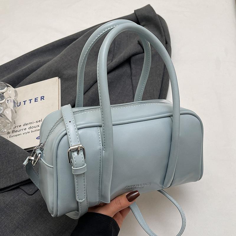 2025 fashion high sense dopamine ins wind hand pillow bag foreign style niche commuter versatile messenger bag women
