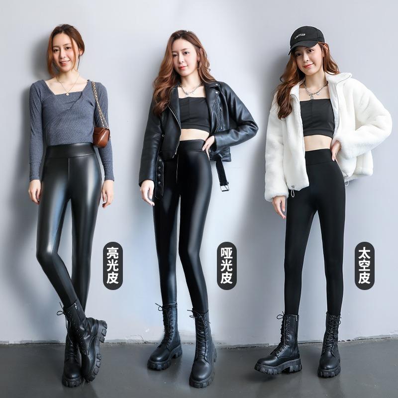 Fleece thickened extended leather pants women's matte 2026 new autumn and winter lamb wool high-waisted bottomed outer wear tight trousers