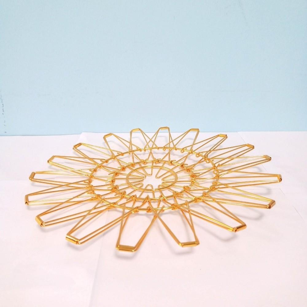 Hollow Structure Candy Dessert Rack Scalable Wire Fruit Basket  Desktop Storage
