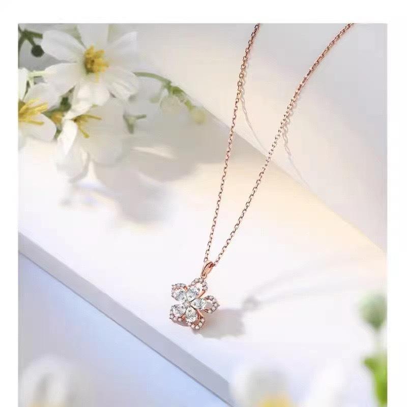 Full Diamond Peach Blossom Necklace Women'S Lamp Luxury Plum Blossom Pendant Ins Niche Premium Versatile Sesen Clavicle