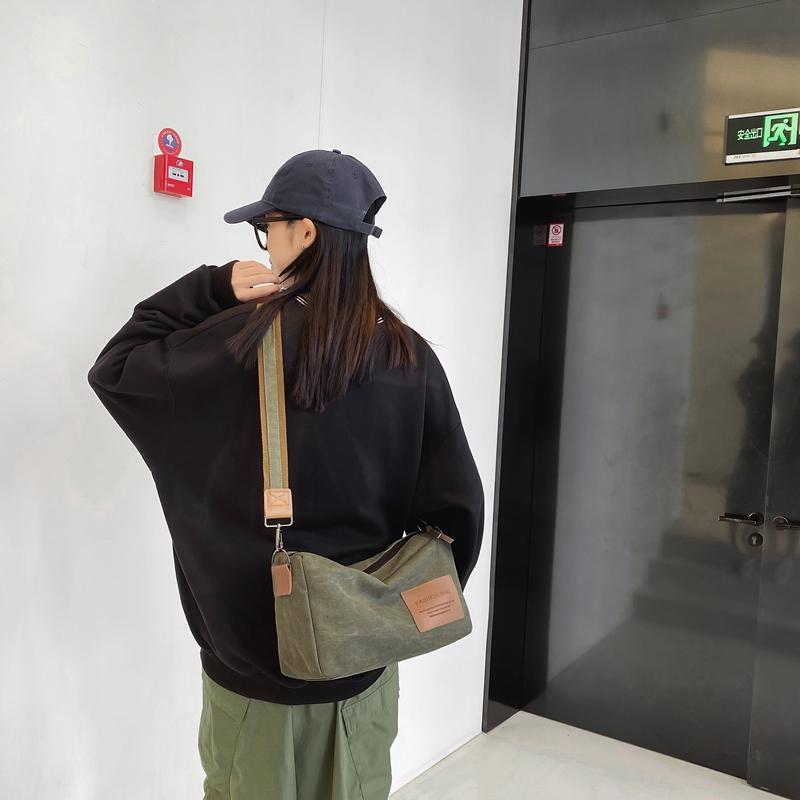 2024 летние сумки через плечо для женщин и мужчин — фото 12