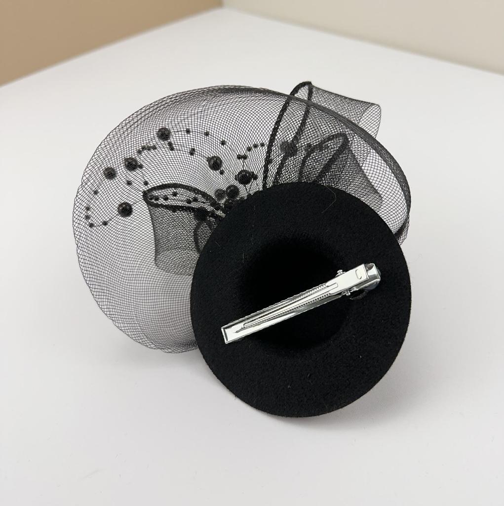 Cappello Fascinatore Nero Retrò da Donna - Piccolo Copricapo in Rete per Eventi Formali, Fotografia e Compleanni