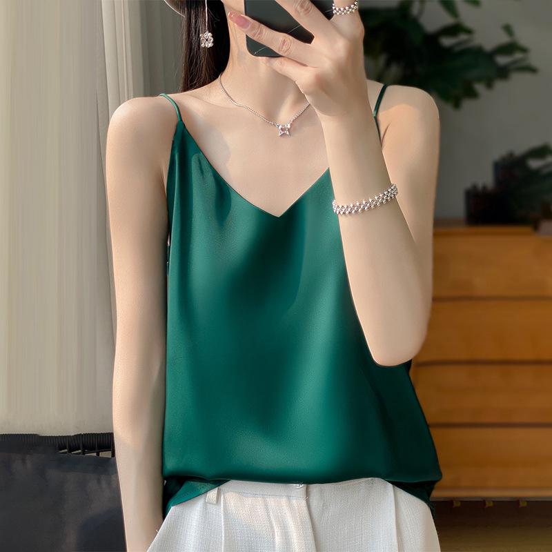 2025 Women's Solid Color V-Neck Sleeveless Camisole – Age-Defying Summer Inner Top