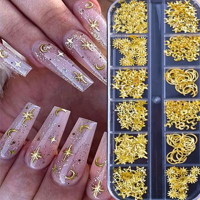Boîte à 12 compartiments de décorations d'art d'ongle 3D dorées - Étoile métallique, lune, cœur, triangle, carré, clous, rivets et paillettes pour manucure et pédicure DIY