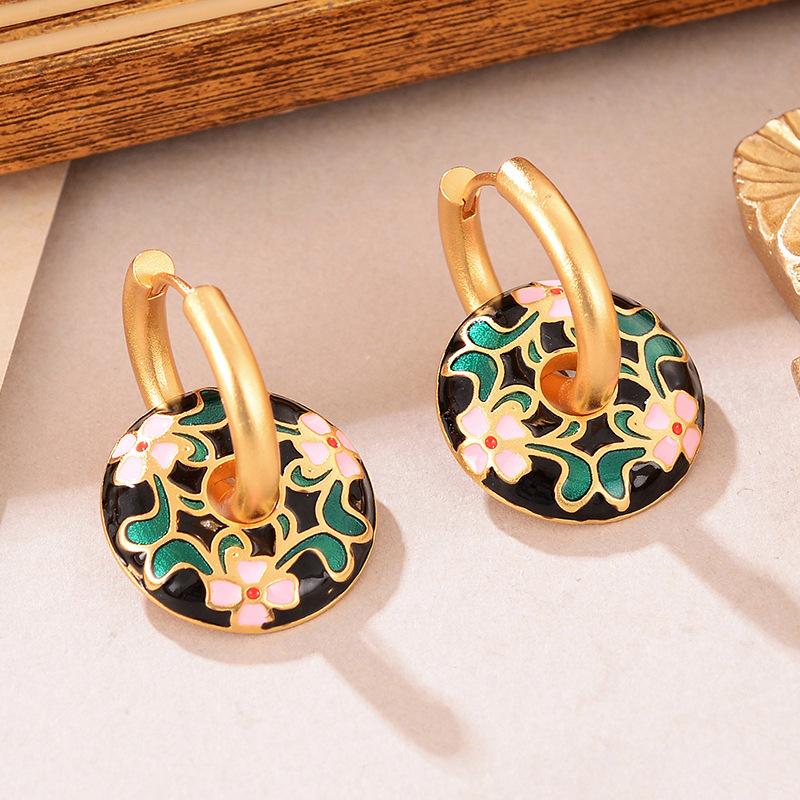 Vintage enamel painted medieval vintage ear buckle 925 premium light luxury flower earrings round court style earrings