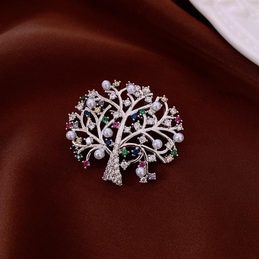 Średniowieczna Vintage Broszka z Kontrastującą Pszczołą Inkrustowana Diamentami Retro Lekki Luksus High-endowa Korsaż Wykwintne Wszechstronne Dodatki Kobiety