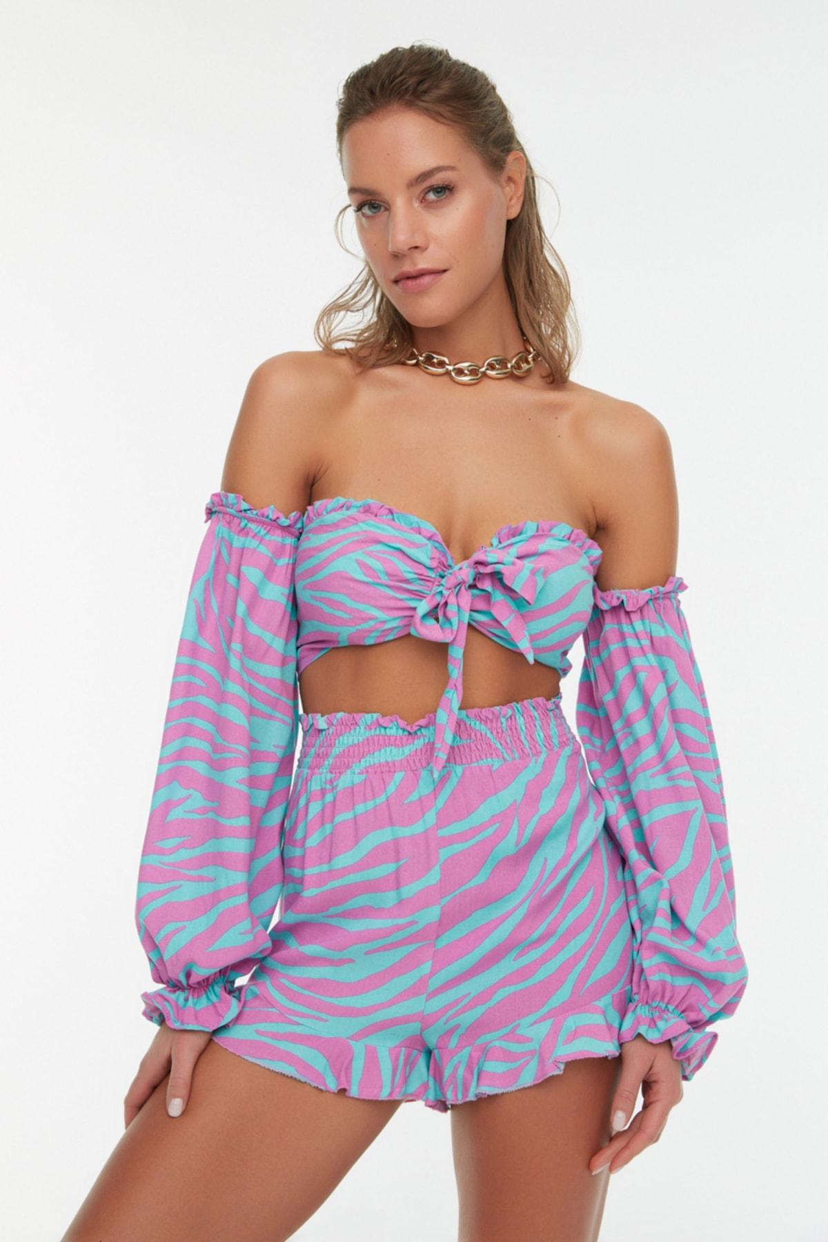 

Синий комплект из блузки и шорт с рисунком зебры TBESS22AU0016..