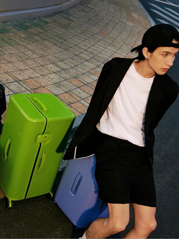 ITO Hardside Trunk Spinner Luggage