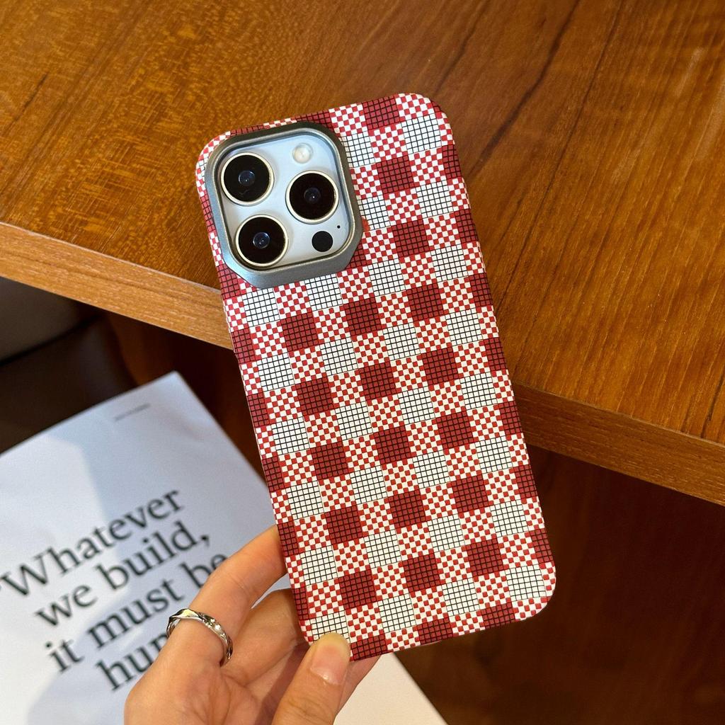 Carbon Fiber Retro Full Coverage Phone Case for Apple 17 Pro Max, 16 Pro Max, 15 Pro Max with Magnetic Kevlar Protection.