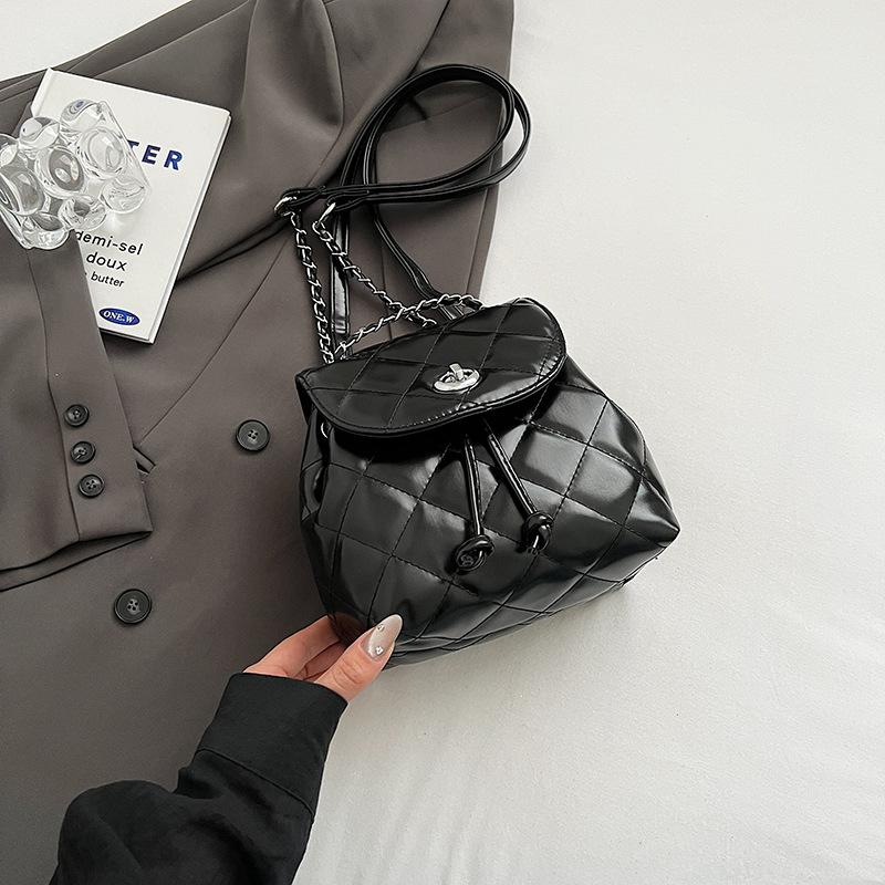 Schoolbag Handsome Mijia Rhombus Chain Backpack Women's Fashion Niche High Value School Bag Bucket Bag Lightweight Travel Backpack