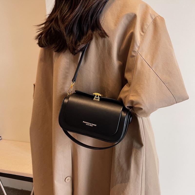 Classic Black Shoulder Bag Women's Versatile Retro Crossbody Square Bags New Large Capacity Textured Leather Flap Handbags CLE