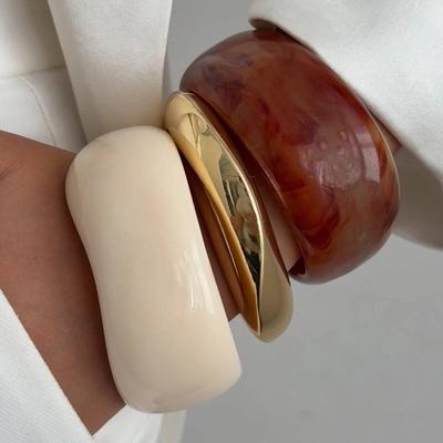 Salircon 3 Styles Punk Irregular Wide Chunky Resin Acrylic Smudging Bangles Women Geometric Spring Metal Bracelet Jewelry Gifts