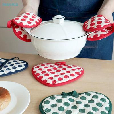 Thickened Heart-Shaped Heat-Resistant Hand Clips & Pot Holders - Double-Layer Cotton Padded Anti-Scald Oven Gloves