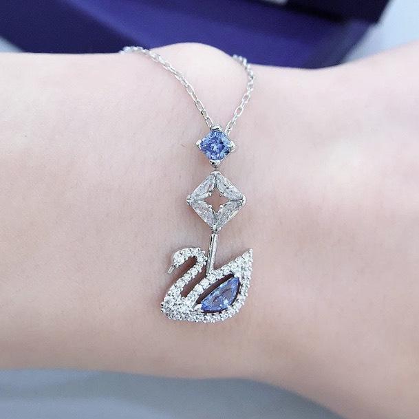 Luxury Blue Tear Swan Pendant Necklace with Full Diamond Accents - Elegant Water Drop Collarbone Chain