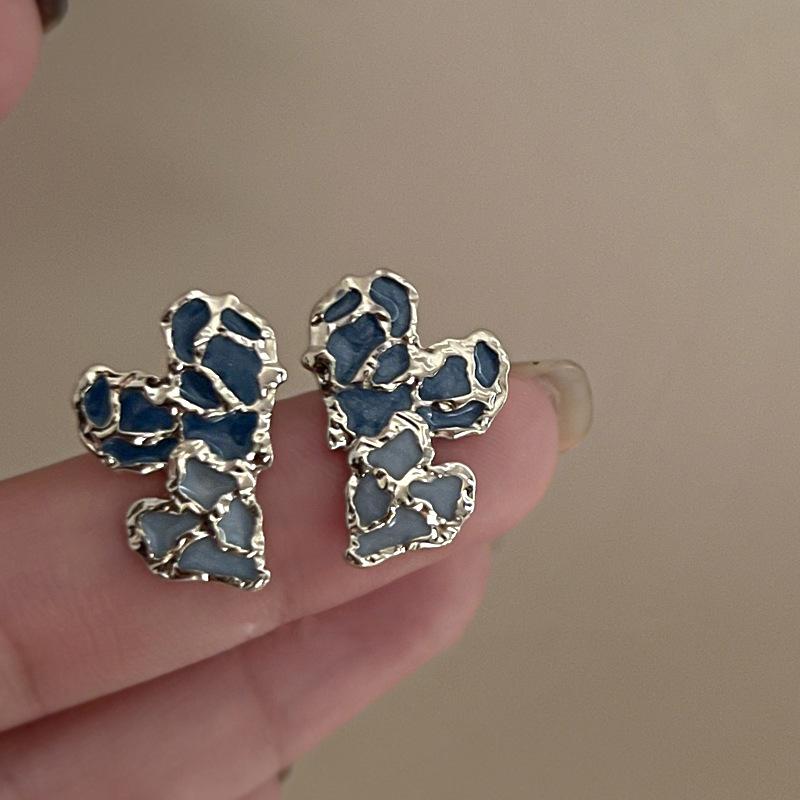 Ice quenched blue flower artificial crystal fringed earrings Cool wind temperament stud earrings Internet celebrity earrings