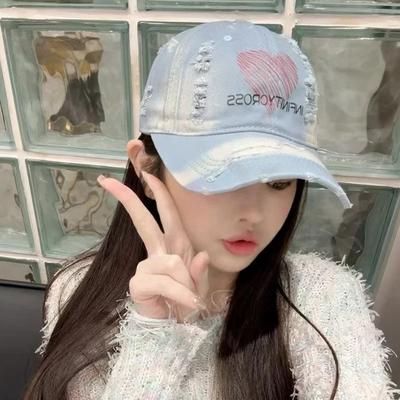 Distressed Hand-painted Heart Baseball Cap for Women, Spring/summer Sun Protection Hat, Large Head Circumference, Makes Face Look Smaller, Versatile