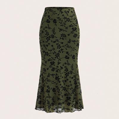 The New Autumn Floral Half-length Fishtail Skirt Is Casual and Versatile, Outlining A Graceful Figure
