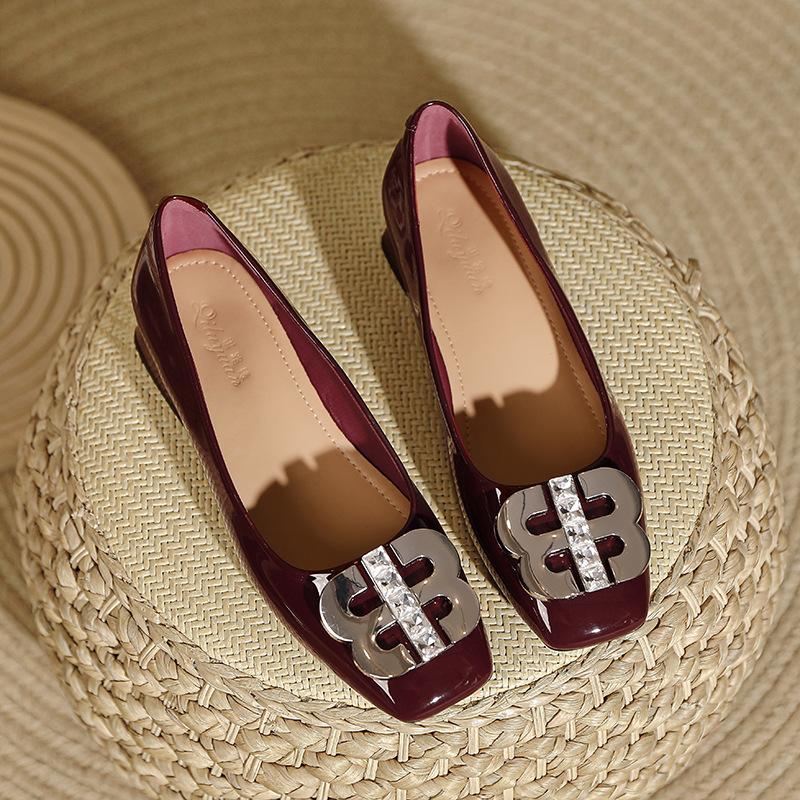 French temperament rhinestone buckle comfortable low-heeled single shoes 2025 new spring and autumn square head mid-heeled shoes red high heels