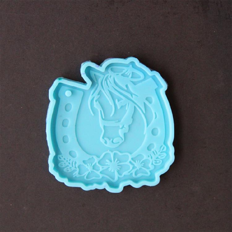 Resin Casting Keychain Mold Horseshoe Blossom Silicone Mold for Epoxy Resin