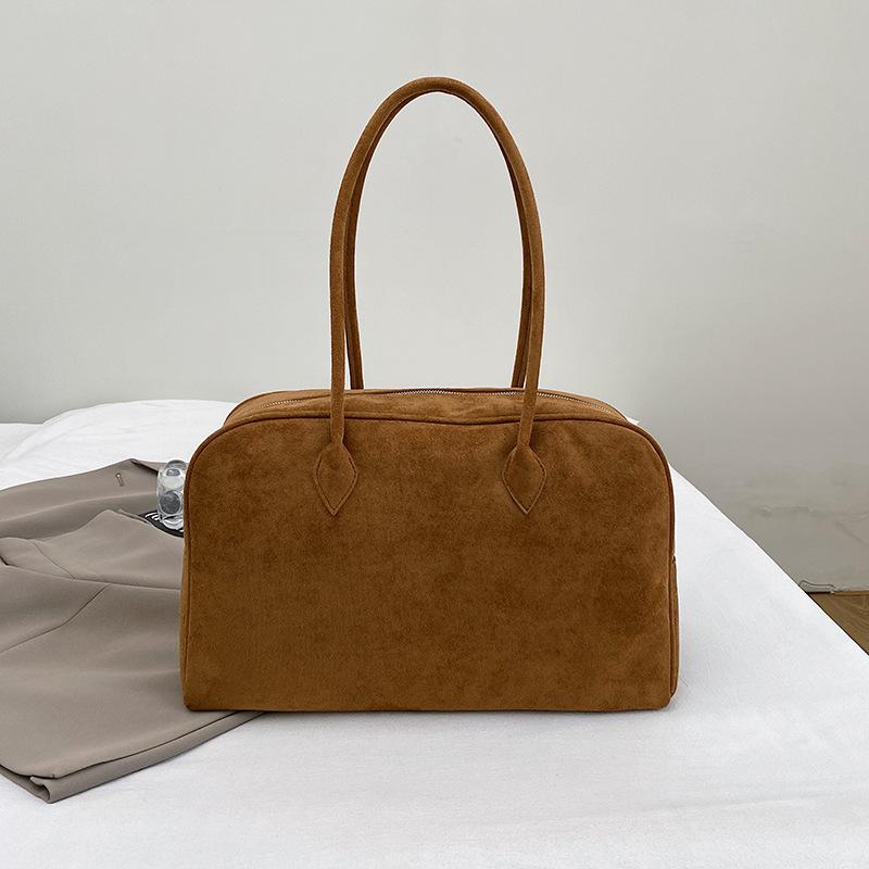 

2025 autumn large-capacity bowling bag women s commuter tote bag simple underarm bag high-value portable bag коричневый