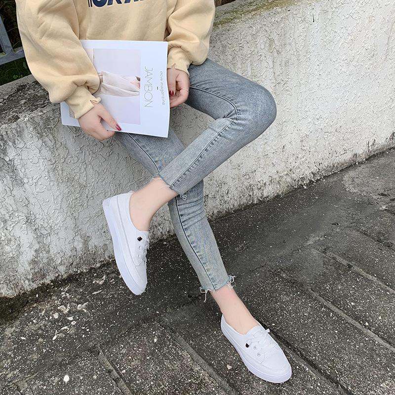 Spring Autumn Trendy White Shoes Fashion Minimalist Flat Casual Comfort Board Footwear Lightweight Versatile Ladies Shoes
