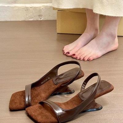 2025 New Chunky Heels French Vintage Square Toe Pop-Toe Women's Sandals