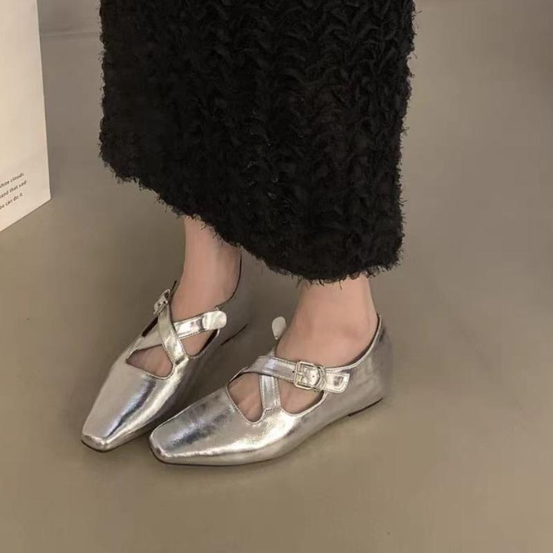 2025 Women's Fashion Flat Shoes Autumn New Round Head Shallow Hollowing Breathable Slip-on Shoes