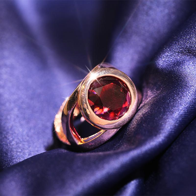 Hot-selling Fashion Styles of European and American Styles, Pomegranate Red Zircon Women's Rings, Popular Jewelry