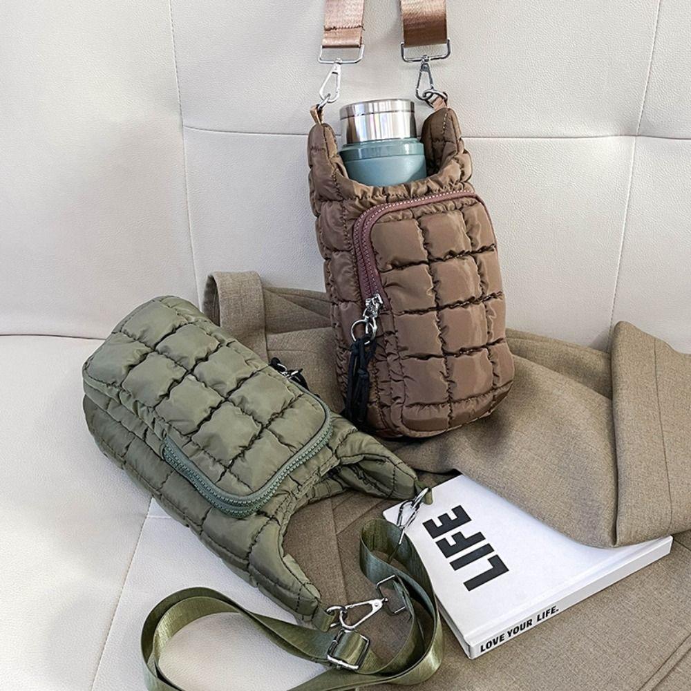 Quilted Water Bottle Holder Bag with Strap Water-resistant Carrier Bag Large Capacity Portable Crossbody Bag for Outdoor Sports