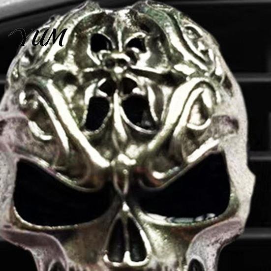 Halloween Car Interior Decoration Skull Air Vent Clip, Retro Alloy Dashboard Decorative Accessories Trim Funny Head Auto Personalized Gift for Lovers