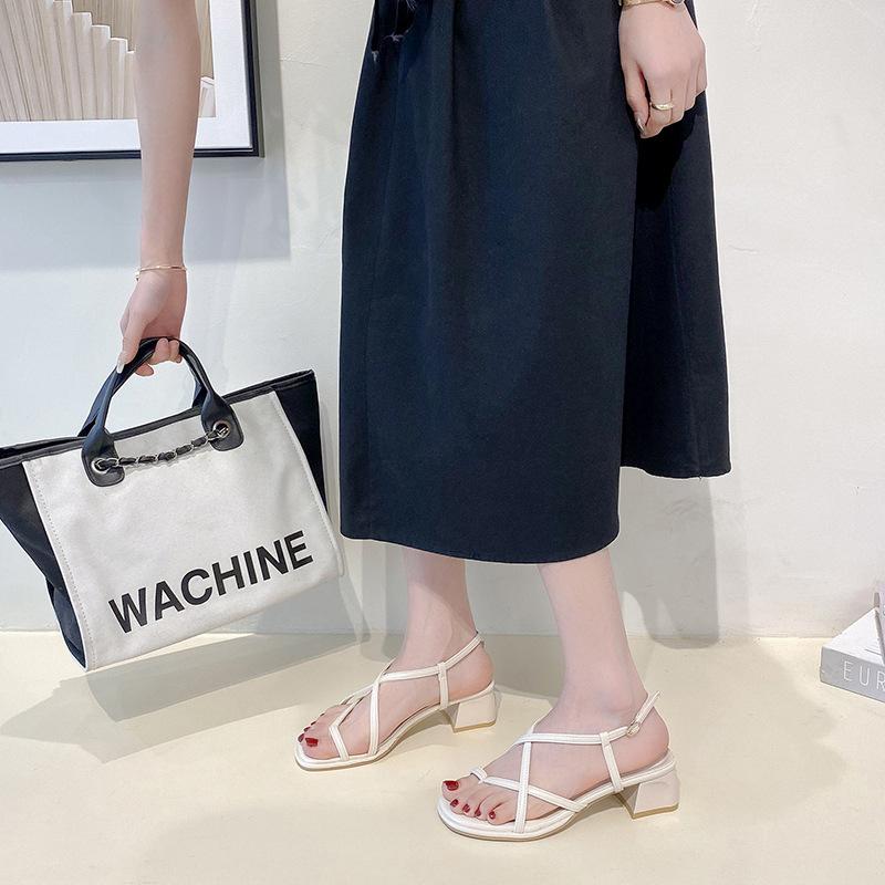 Mode Sandalen mit dickem Absatz Damen Sommer 2024 Zehensteg Mittelhoch Absatz Einfacher Riemen mit Wort-Schnalle Überkreuzt Römische High-Heel Sandalen Damen