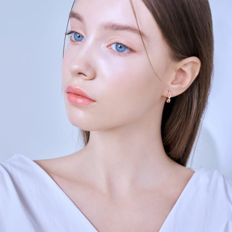 ELLE Jewelry 14K Chain Q Ring One-Touch Earrings (Gold Pin) ELGPEE440