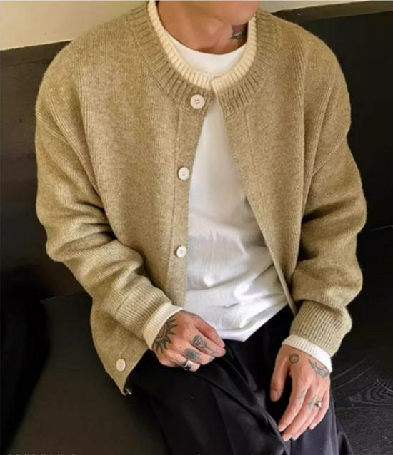 

Men s Trendy Double-Layer Faux Two-Piece Old Money Style Button-Down Cardigan for Autumn/Winter Large зеленого кольору хакі