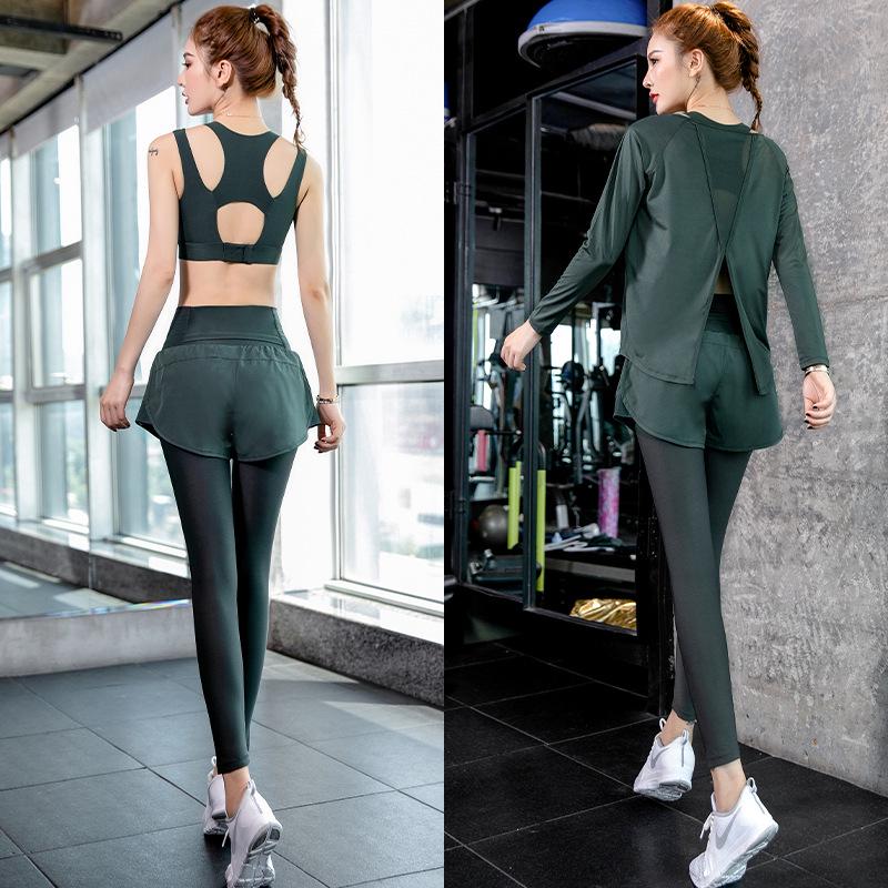 Women's Summer Yoga Wear: Loose Fit Sports Bra & Shorts Two-Piece Set for Running and Casual Activities
