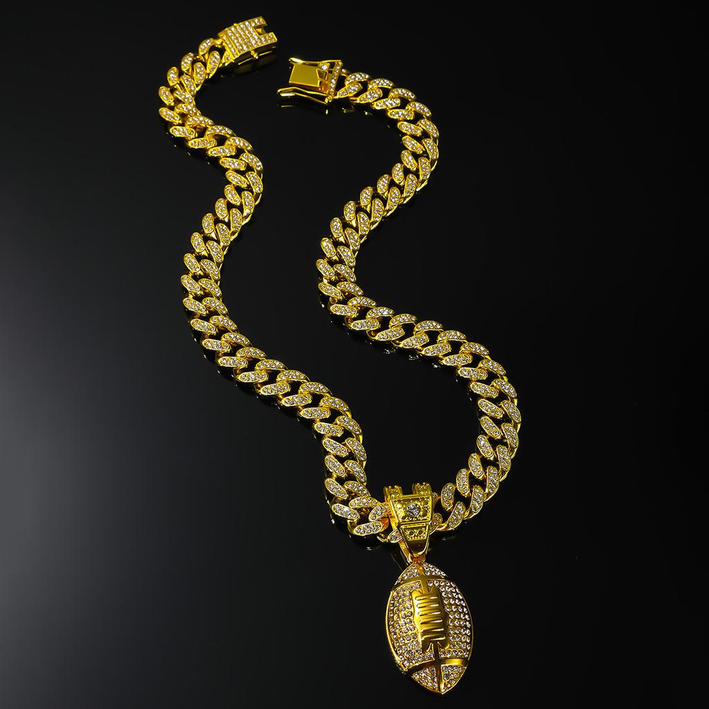 Pendentif Chaîne Cubaine Diamant Complet Rugby, Accessoires de Collier Hip Hop Européen et Américain en Alliage de Zinc