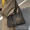 Leopard Print Canvas Bag Women's Large Capacity 2025 New Autumn and Winter Leisure Shoulder Underarm Bag College Student Class Tote Bag