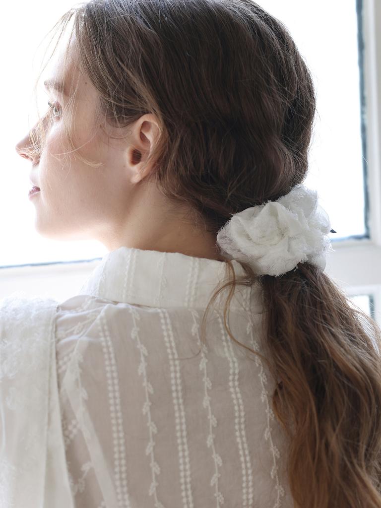 Voor Lace Flower Scrunchie_White