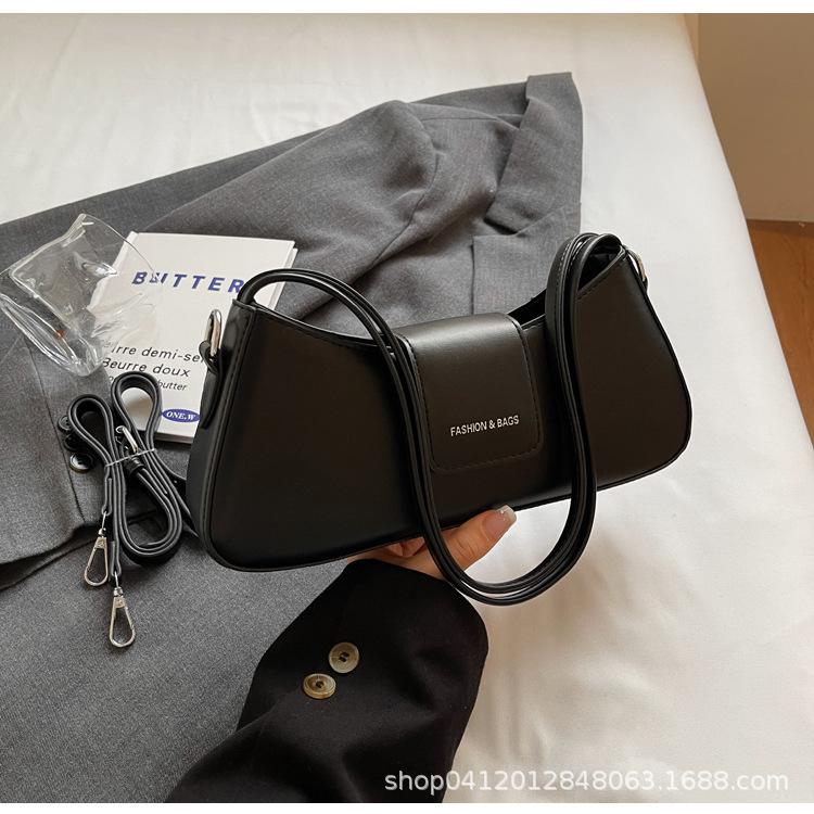 Fashion niche underarm bag women's 2025 new French light luxury shoulder messenger bag foreign style work commuter bag