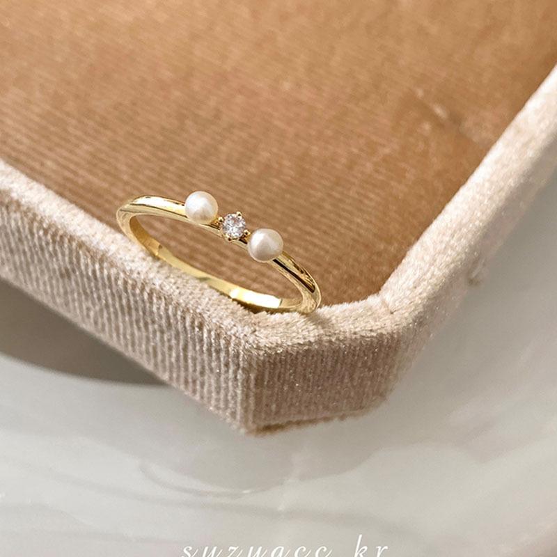 Pearl Bunny Ring Hepburn Style Fashion Metal Enamel Index Finger Ring Niche Design High-end Ring