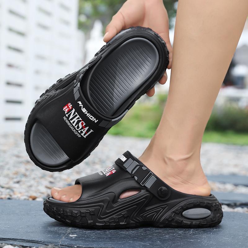 Summer new thick-soled stepping on shit personalized sandals outdoor two wear versatile fashion men's slippers seaside beach shoes