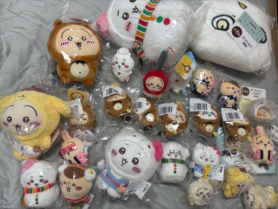 Chikawa bundled plush toys rabbit Hachiware.