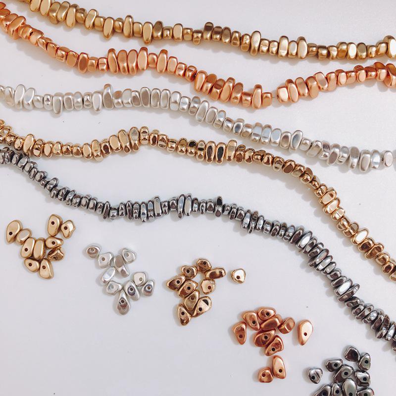 Accesorii Brățară & Cercei Făcute Manual: Mărgele Neregulate Aurite